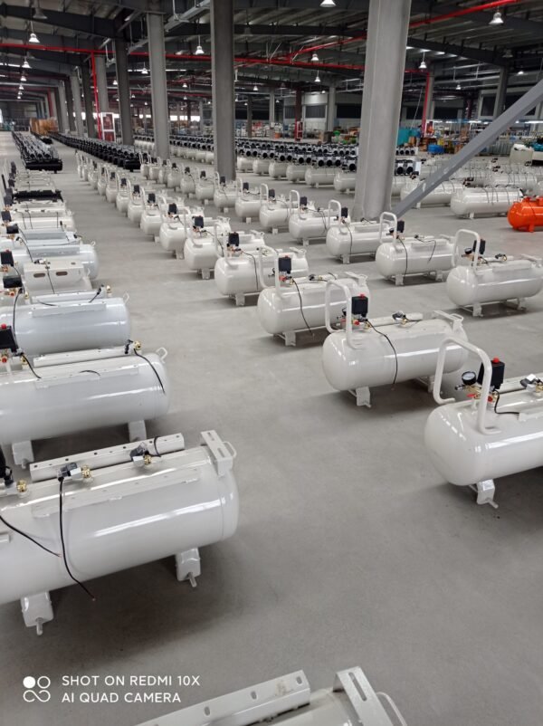 TOP Quality Oilless Engine 1200W Mute Motor Portable Industrial Silent Oil Free Air Compressor with 50L 600 2