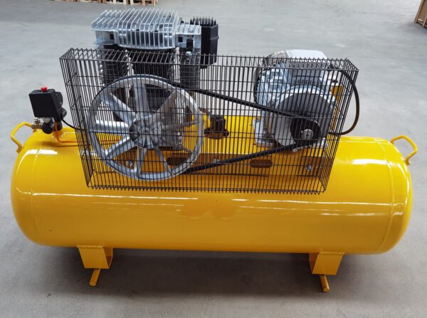 7.5HP K30 300L air tank high pressure mining drilling compressor machine air dryer adsorption oxygen booster