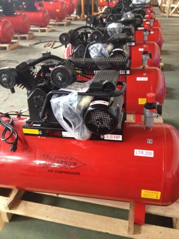 Custom made SY-V2065 Two Cylinder Compressor Head 8 bar 2.2kw Piston Air Compressor 200l